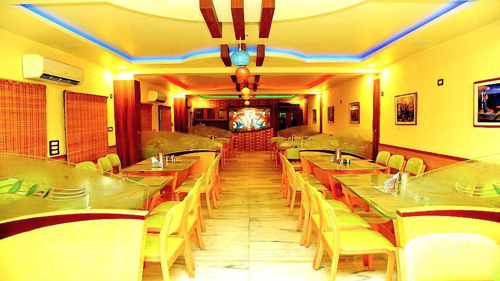 Sindhu Towers Hotel Vellore Esterno foto