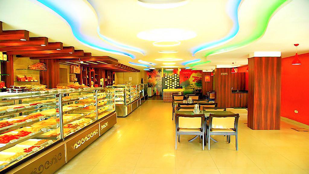 Sindhu Towers Hotel Vellore Esterno foto